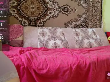 Ladybigsmile  live sex cam