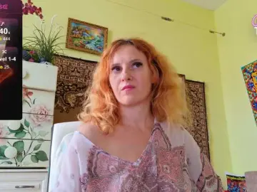Ladybigsmile  live sex cam