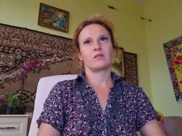 Ladybigsmile  live sex cam