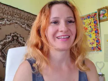 Ladybigsmile  live sex cam