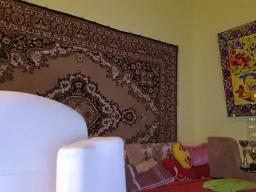 Ladybigsmile  live sex cam