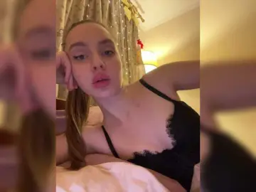 Natalymoodhot  live sex cam