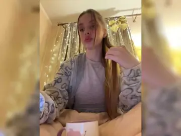 Natalymoodhot  live sex cam