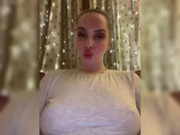 Natalymoodhot  live sex cam