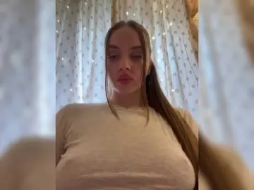 Natalymoodhot  live sex cam