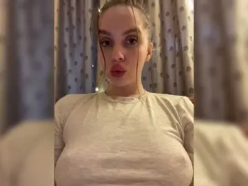 Natalymoodhot  live sex cam