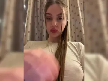 Natalymoodhot  live sex cam