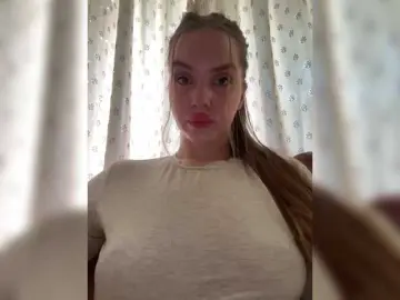 Natalymoodhot  live sex cam