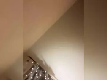 Natalymoodhot  live sex cam