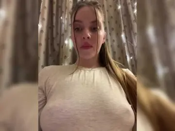Natalymoodhot  live sex cam