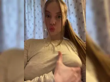 Natalymoodhot  live sex cam