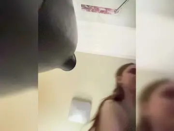 Natalymoodhot  live sex cam