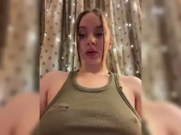 Natalymoodhot  live sex cam