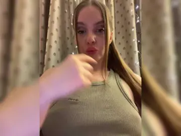 Natalymoodhot  live sex cam