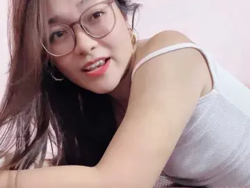 Selena295  live sex cam