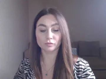 Bigstarxxx  live sex cam