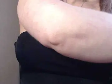 Bigstarxxx  live sex cam