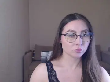 Bigstarxxx  live sex cam