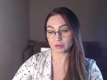 Bigstarxxx  live sex cam