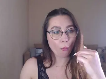 Bigstarxxx  live sex cam