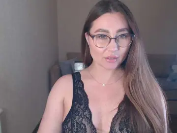 Bigstarxxx  live sex cam