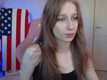 Cyyberwhore  live sex cam