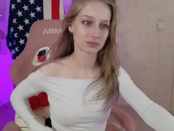 Cyyberwhore  live sex cam