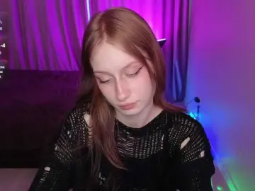 Cyyberwhore  live sex cam