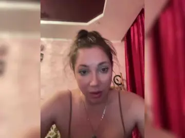 Koshechka1992  live sex cam