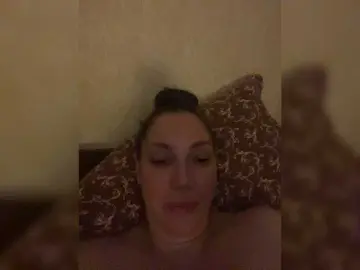 Koshechka1992  live sex cam