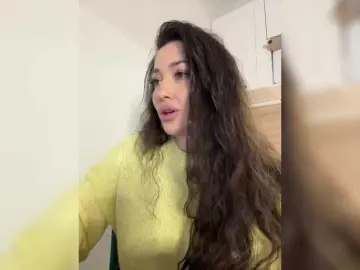 BettyBoom13  live sex cam