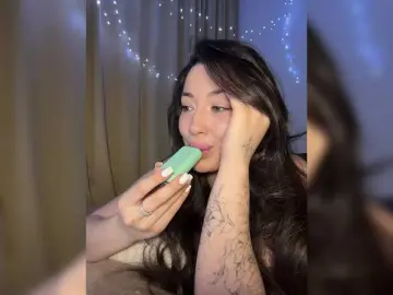 BettyBoom13  live sex cam