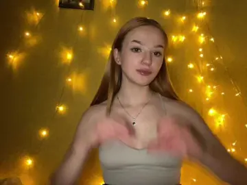 EvaKapnist  live sex cam