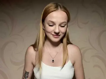 EvaKapnist  live sex cam