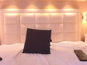 PaulaMonroe  live sex cam
