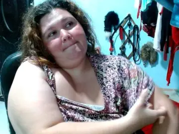 Squirtbbw  live sex cam