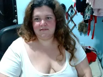 Squirtbbw  live sex cam