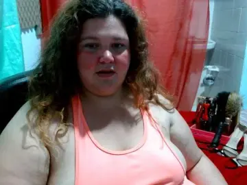 Squirtbbw  live sex cam