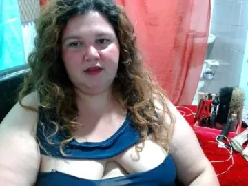 Squirtbbw  live sex cam