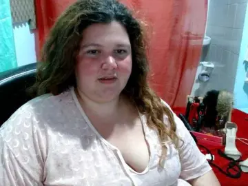 Squirtbbw  live sex cam