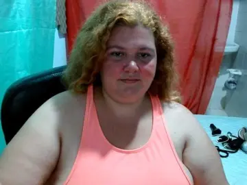 Squirtbbw  live sex cam