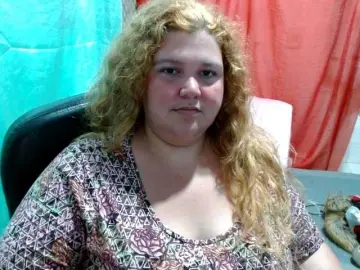 Squirtbbw  live sex cam