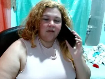Squirtbbw  live sex cam