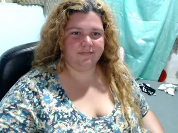 Squirtbbw  live sex cam