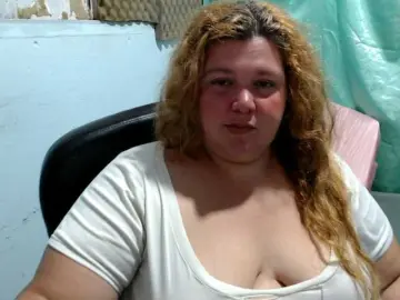 Squirtbbw  live sex cam