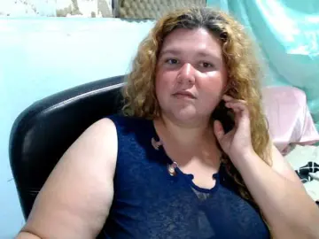 Squirtbbw  live sex cam