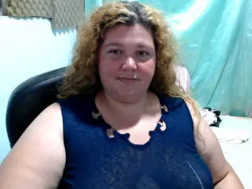 Squirtbbw  live sex cam