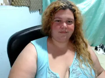 Squirtbbw  live sex cam
