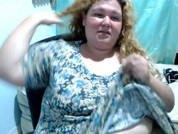 Squirtbbw  live sex cam