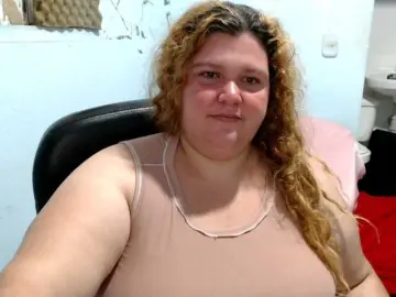 Squirtbbw  live sex cam